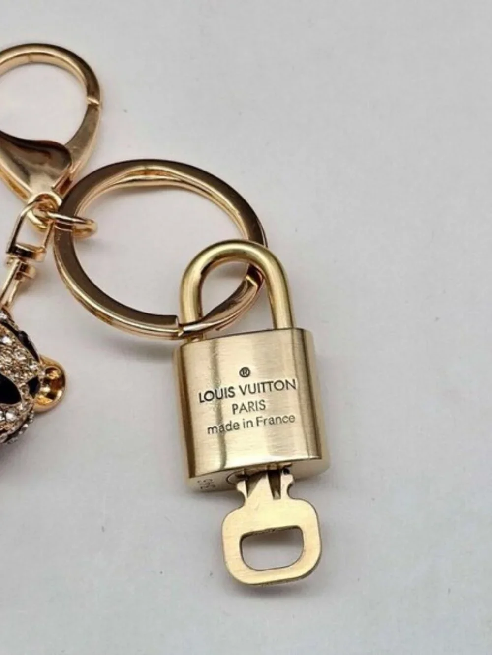 LV Authentic Gold Padlock 🔒 Key Set w/ Unbranded Keychain Tiger Charm